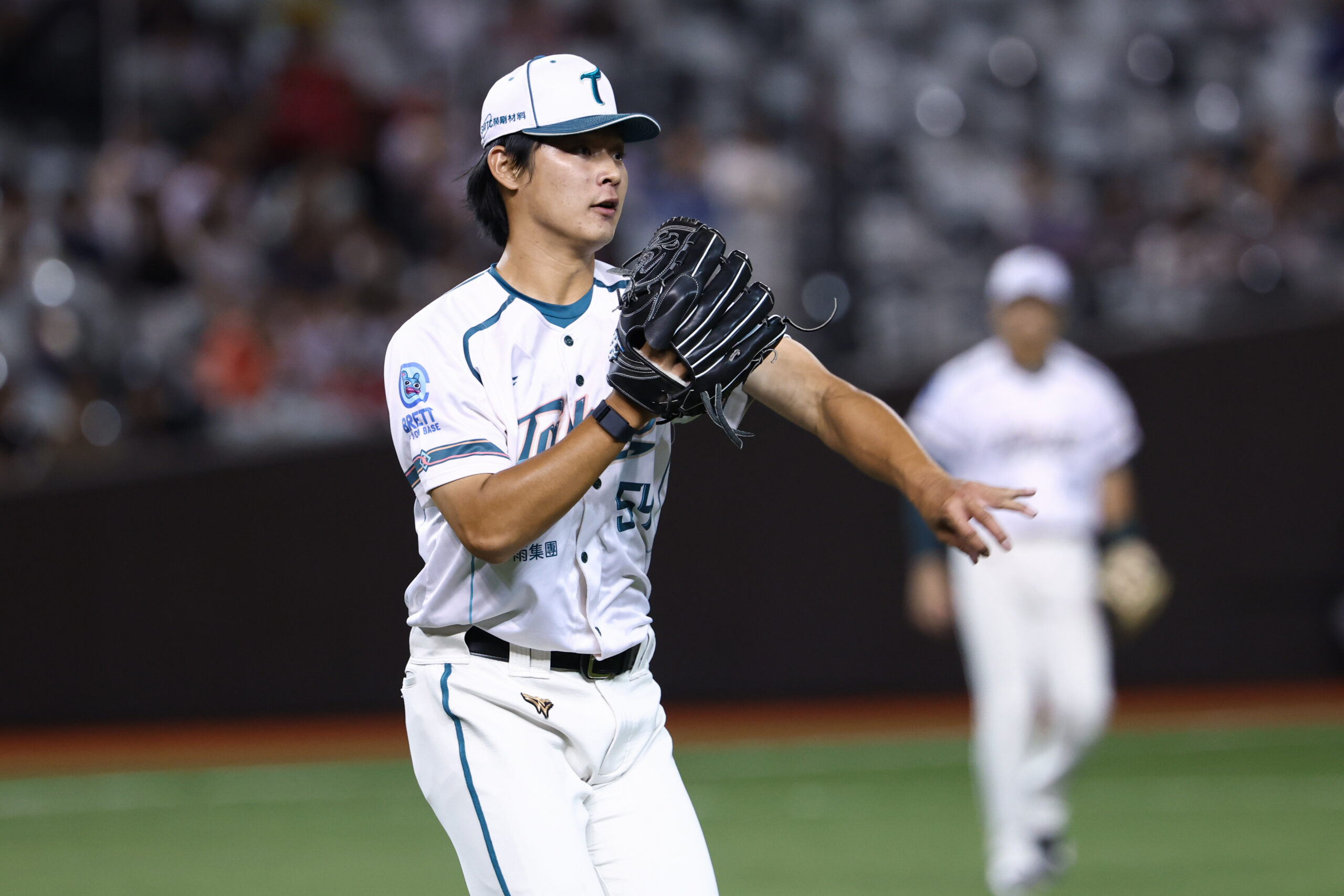 Read more about the article 曾奕翔生涯初登板 後援1局無失分、飆2K