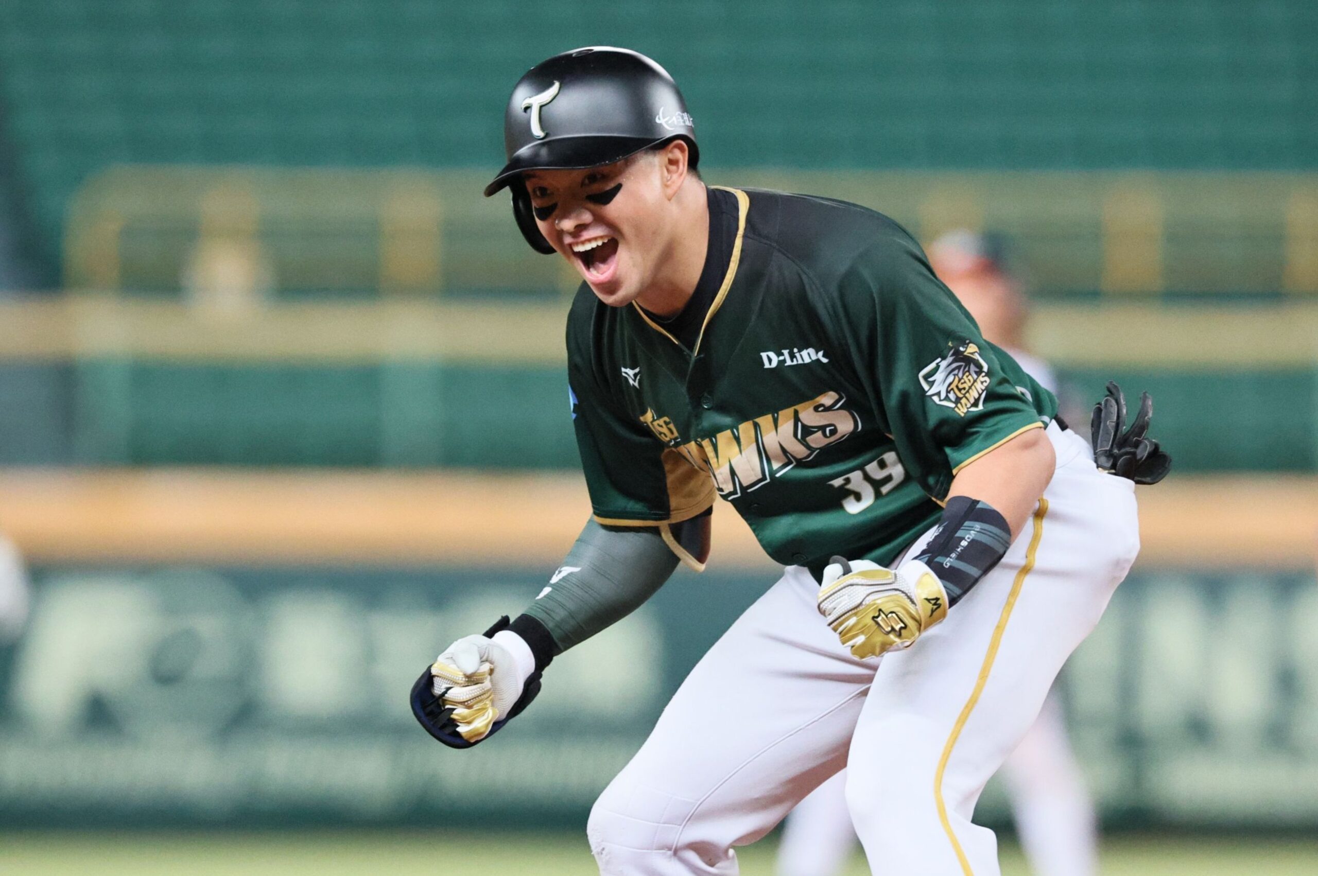 Read more about the article 吳念庭適時一擊敲勝利打點 雄鷹4：3逆轉勝獅子軍
