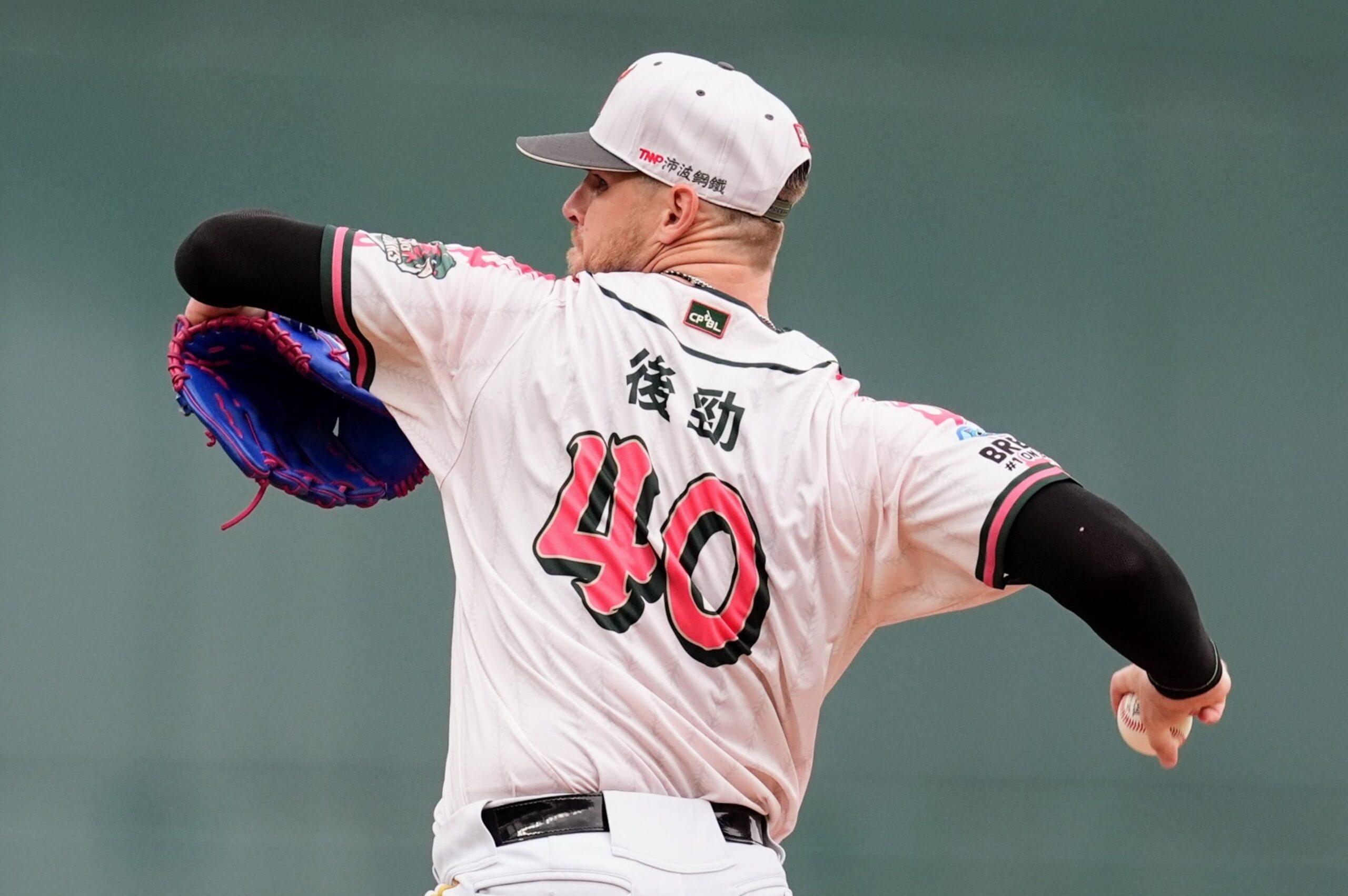 Read more about the article 後勁5局失1分「完投勝」 台鋼雄鷹5：1因雨裁定戰勝味全龍