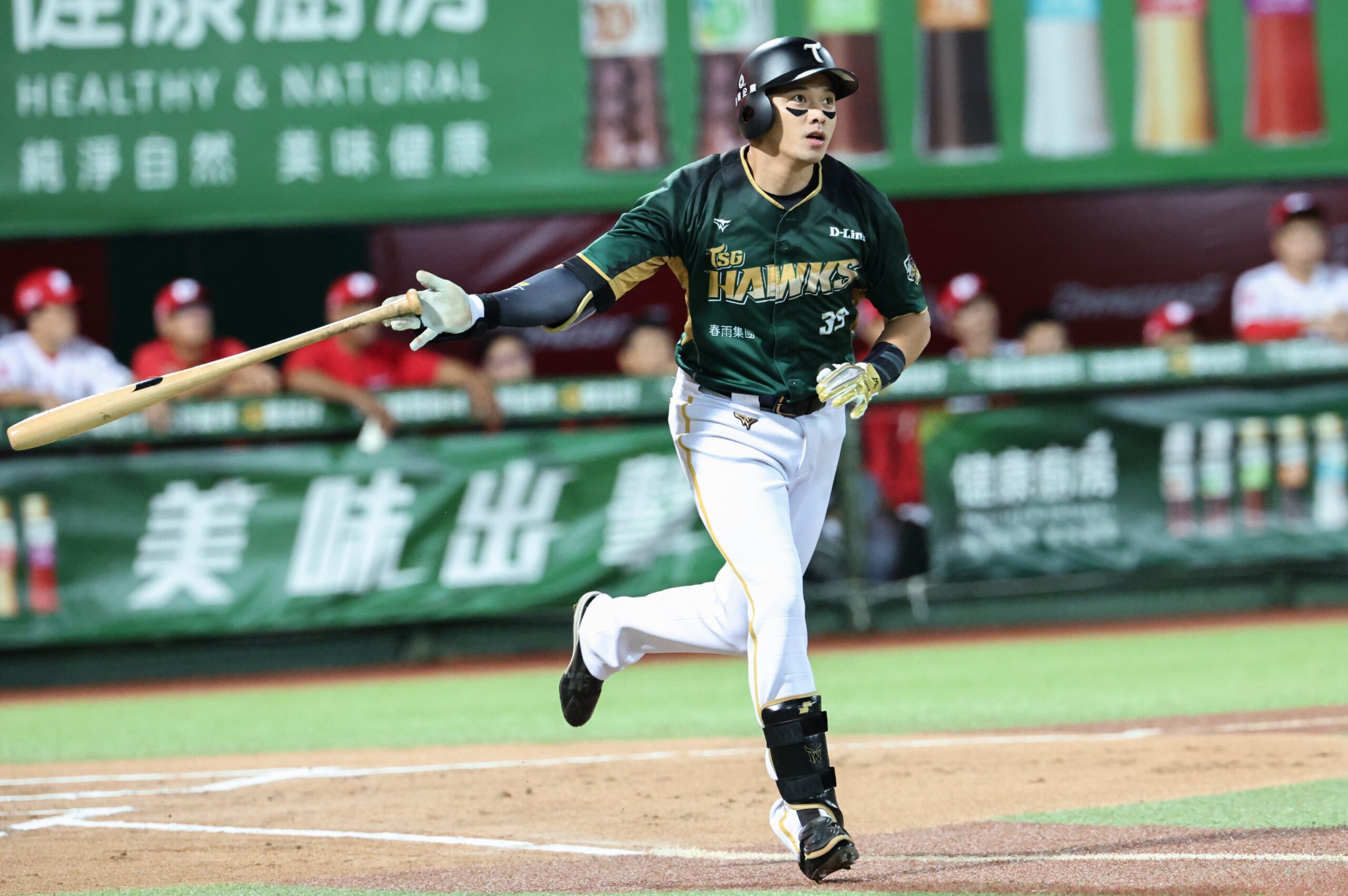 Read more about the article 吳念庭3安猛灌5打點 本季第2轟出爐