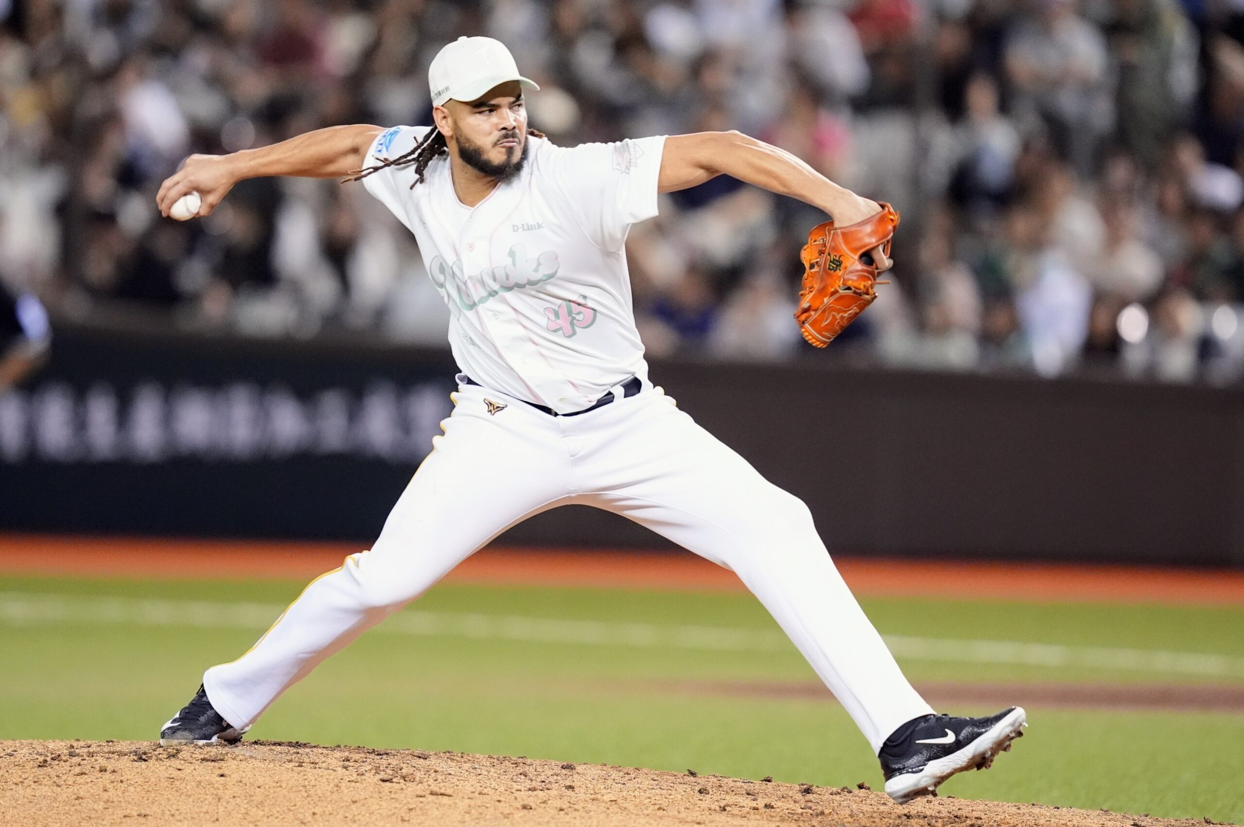 Read more about the article 那瑪夏先發6.1局、100球 皆創中職生涯新高