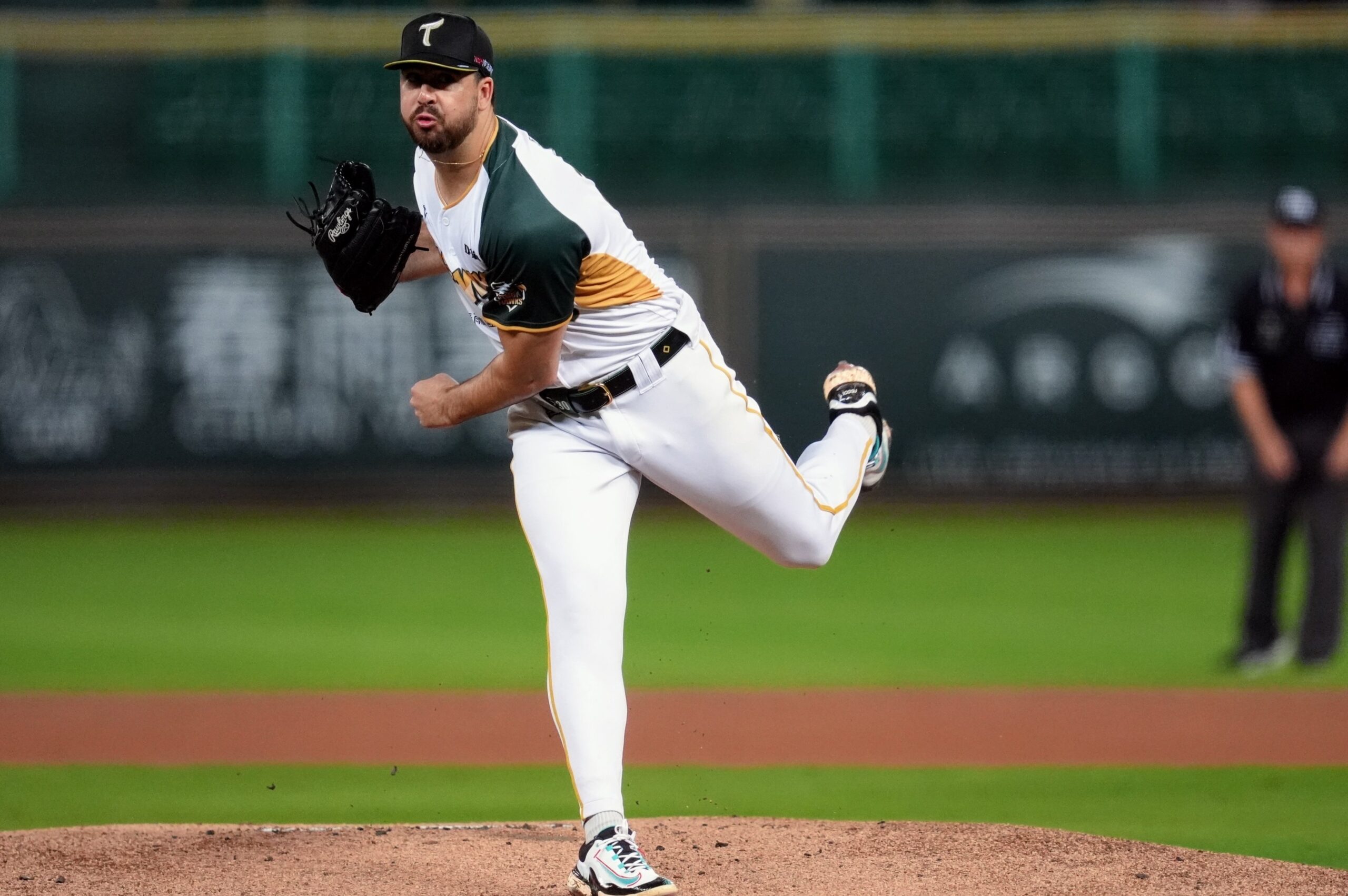 Read more about the article 艾速特6局無責失好投 雄鷹迎戰獅隊因雨裁定1：1和局收場