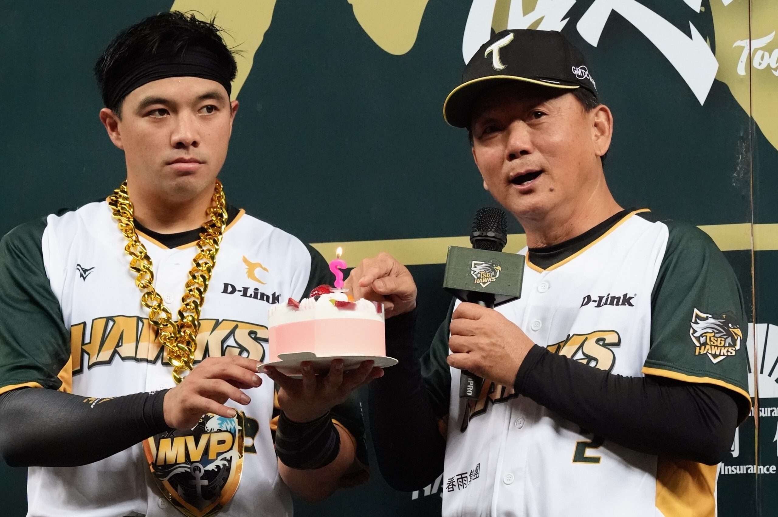 Read more about the article 吳念庭中職生涯首支再見安打 用勝利替洪總慶生