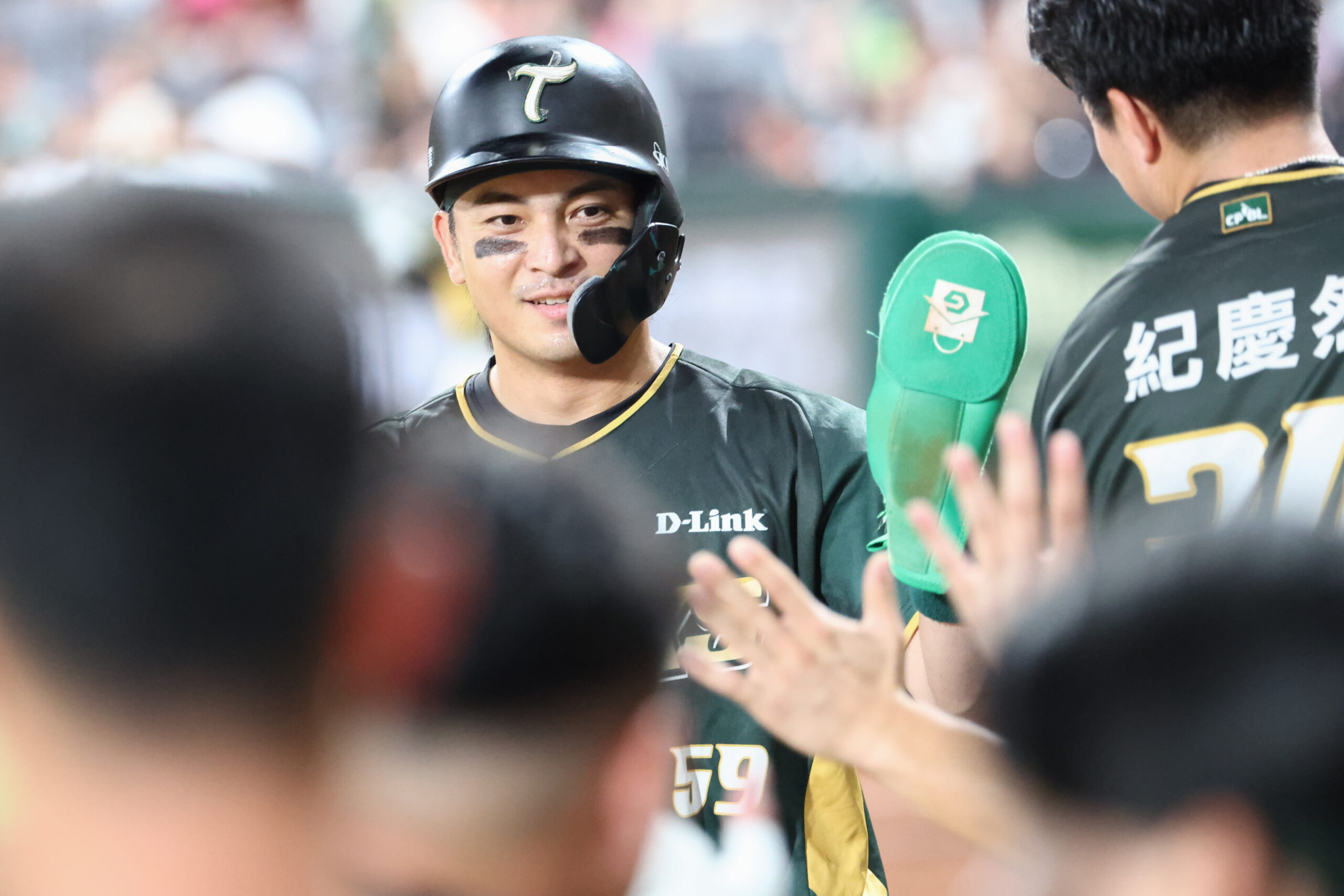Read more about the article 郭阜林單場包辦2安打 個人連13場敲安