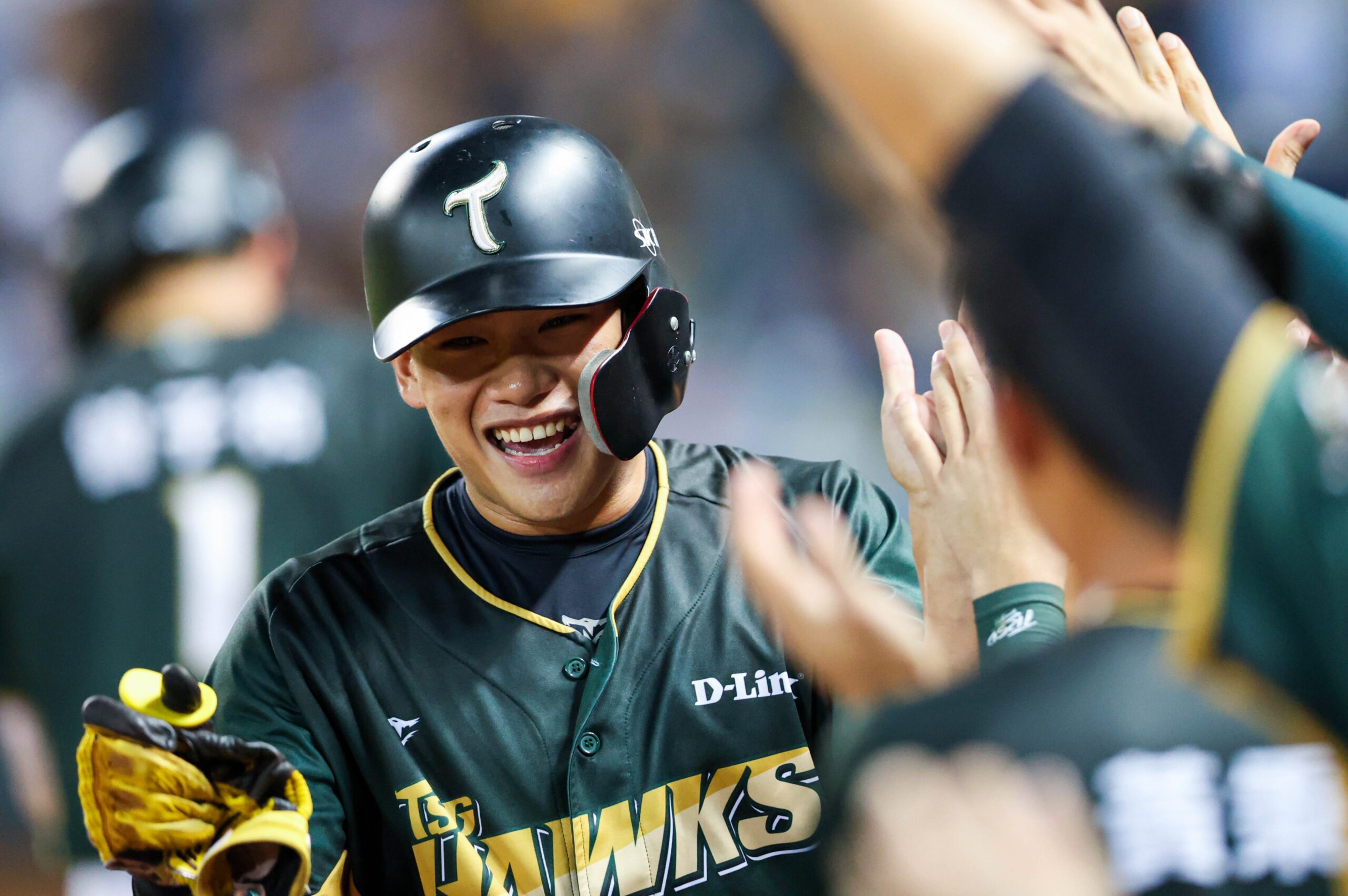 Read more about the article 黃劼希單場2安皆長打 本季首轟出爐